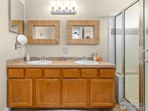 3644 Oakwood Drive Longmont CO 80503