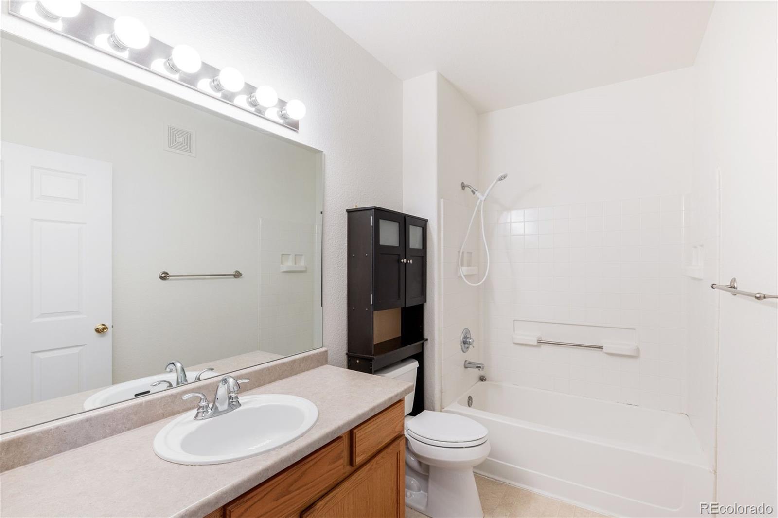 8976 Fox Drive Denver CO 80260
