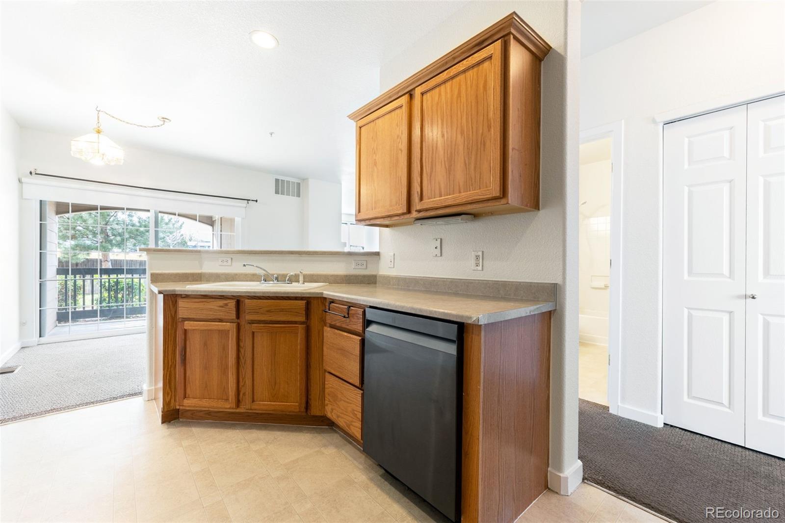 8976 Fox Drive Denver CO 80260