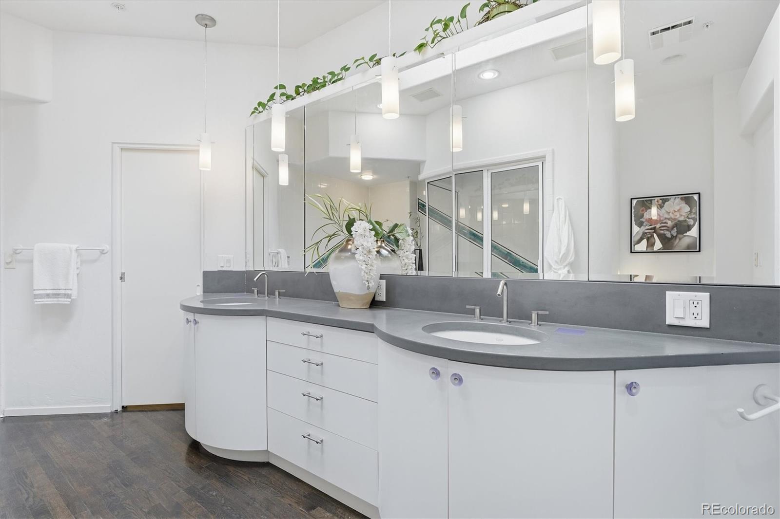 1940 Blake Street Denver CO 80202