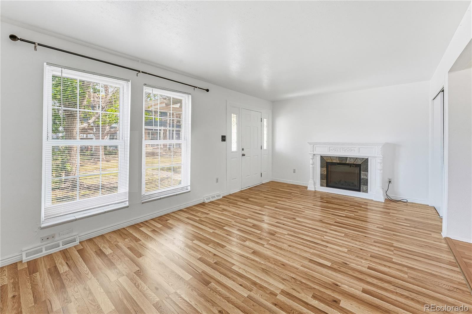 125 Paris Circle Aurora CO 80011