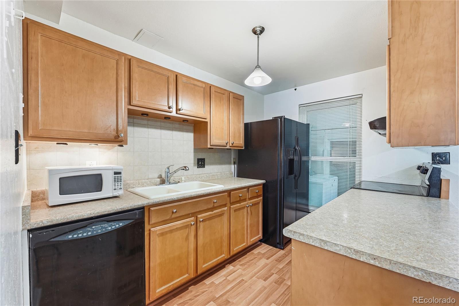 125 Paris Circle Aurora CO 80011