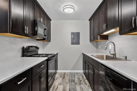 8225 Fairmount Drive Denver CO 80247