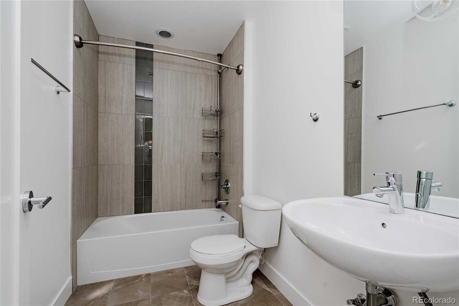 3724 Quivas Street Denver CO 80211