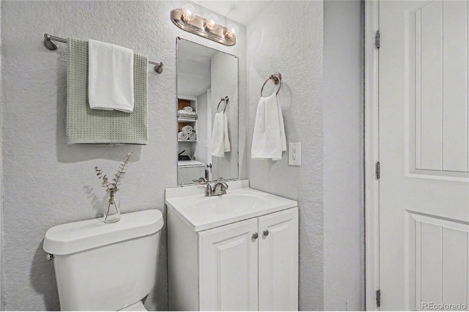 10490 W Jewell Avenue Lakewood CO 80232