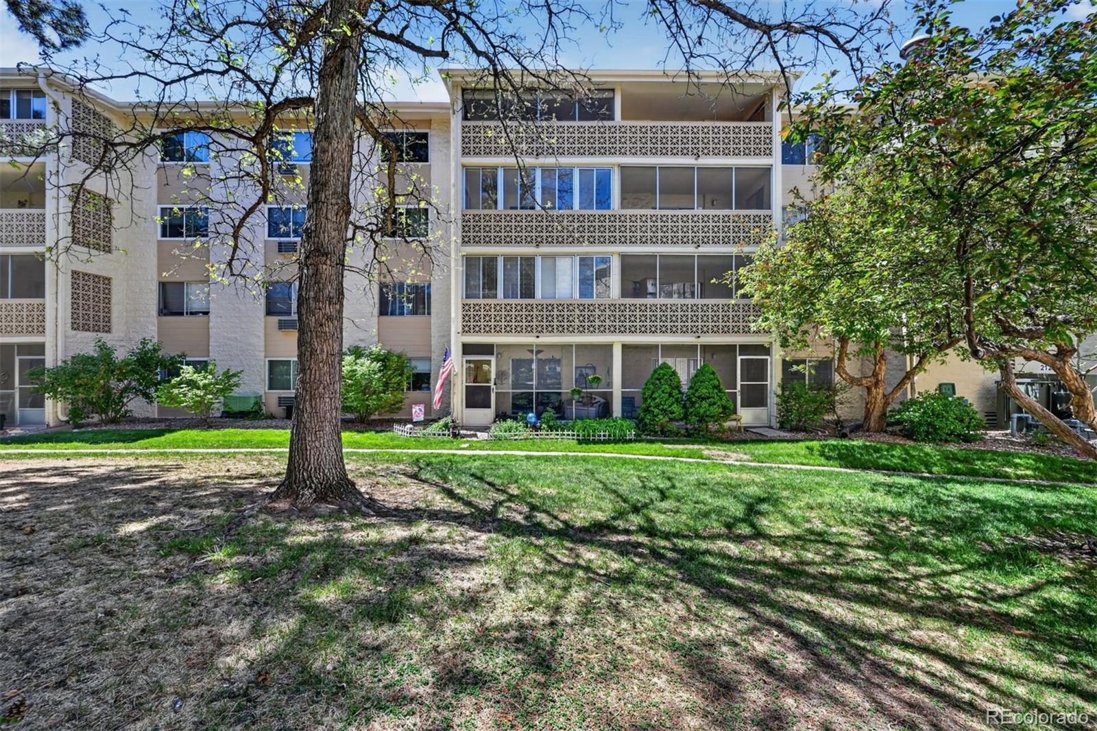 3184 S Heather Gardens Way Aurora CO 80014