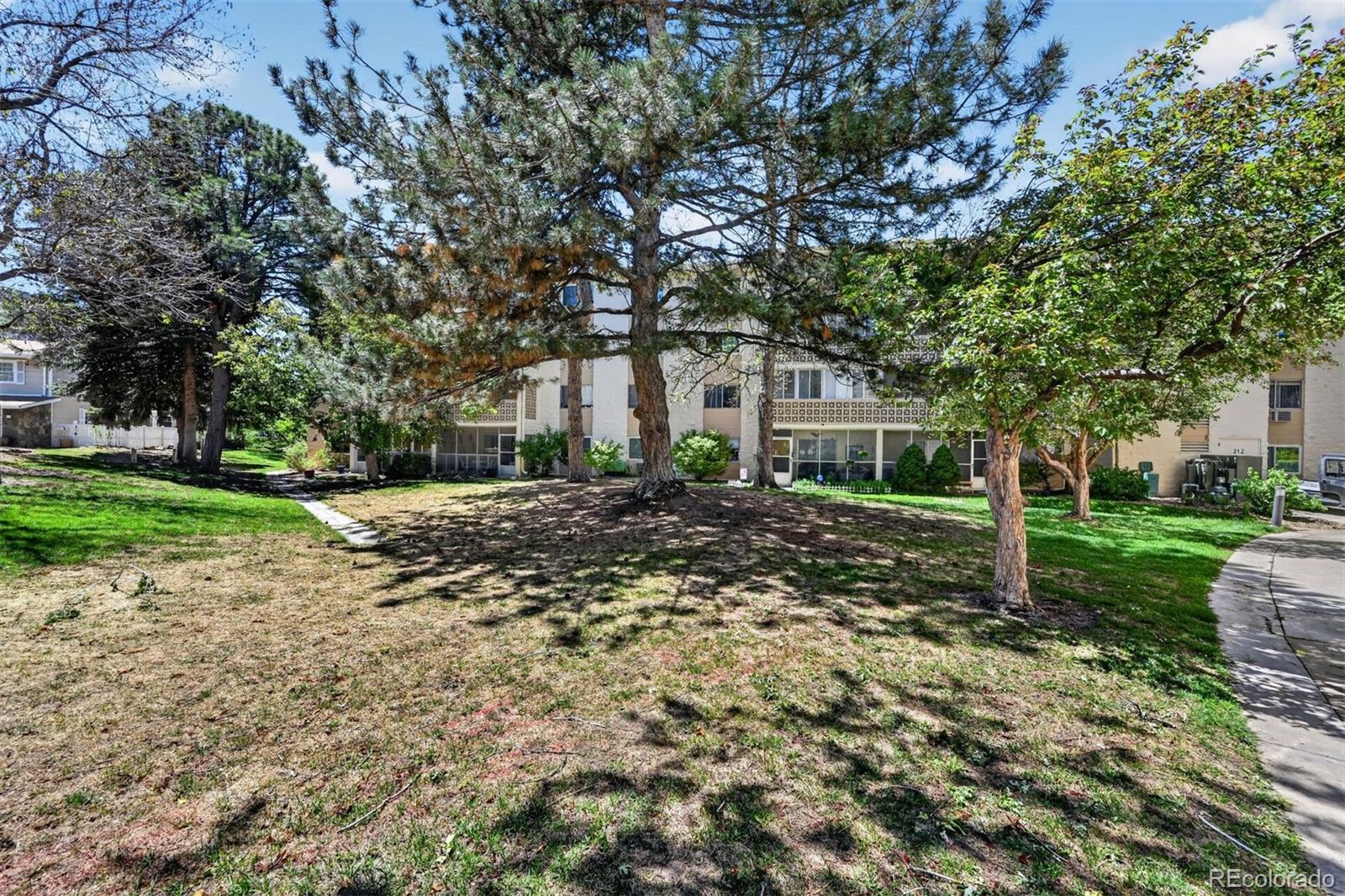 3184 S Heather Gardens Way Aurora CO 80014