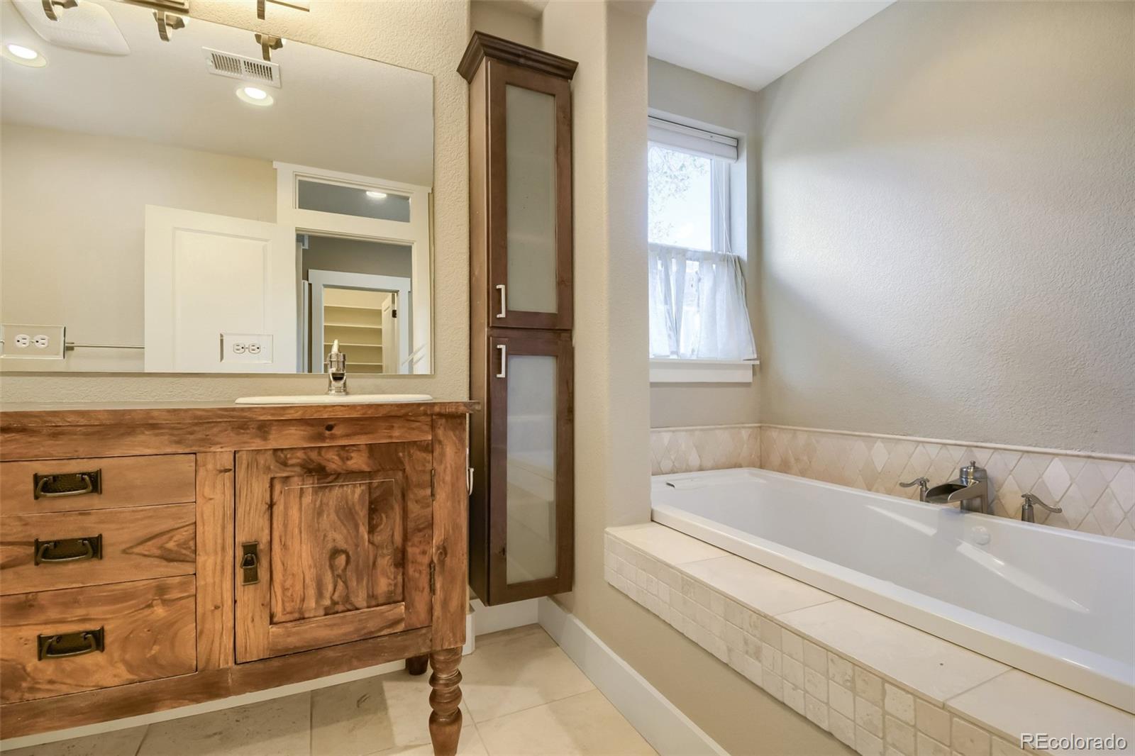 3384 W 33rd Avenue Denver CO 80211