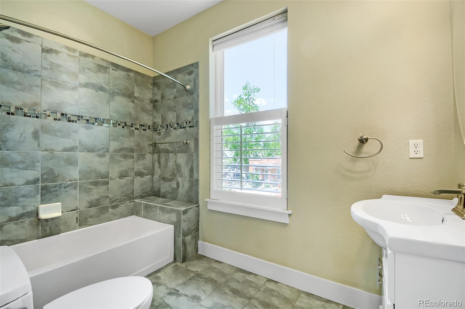 3384 W 33rd Avenue Denver CO 80211