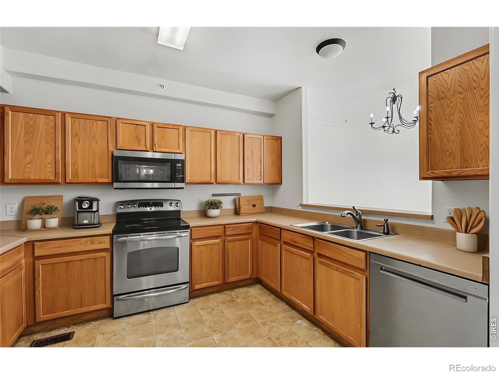 9758 Laredo Street Commerce City CO 80022