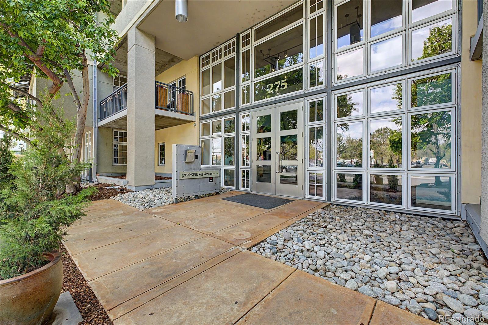 275 S Harrison Street Denver CO 80209