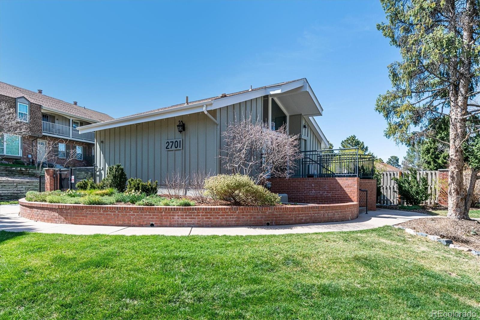 2437 E Geddes Place Centennial CO 80122