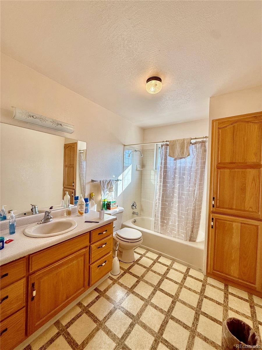 6216 Moreland Road Boone CO 81025