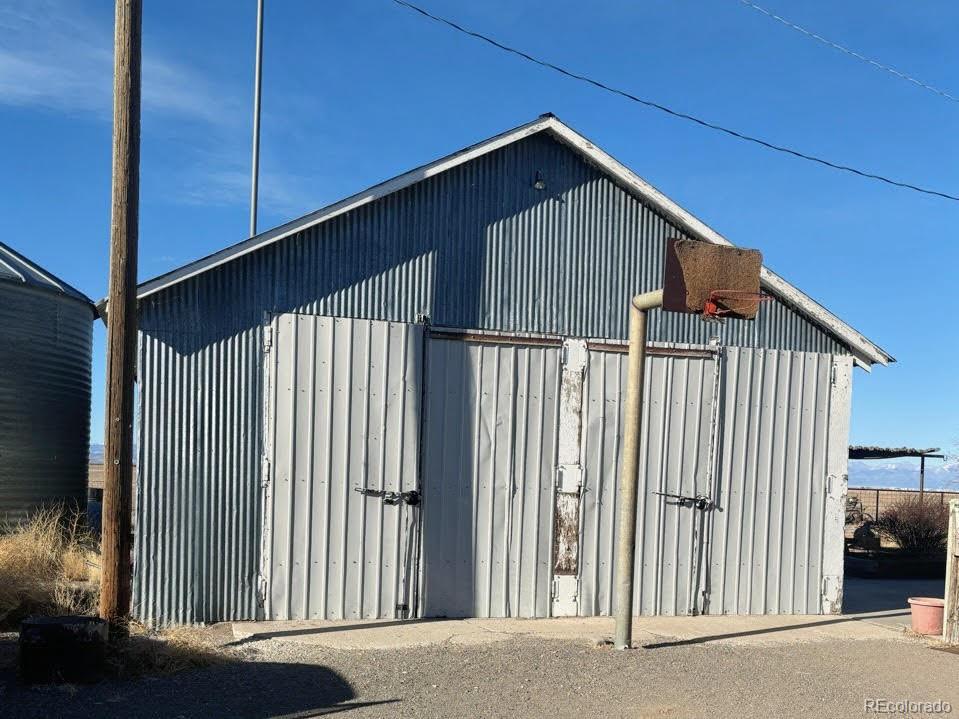 1099 W County Road 11 Center CO 81125