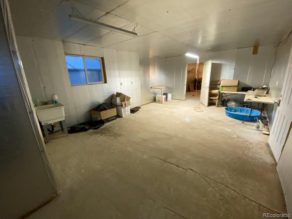 6748 N Highway 17 Center CO 81125