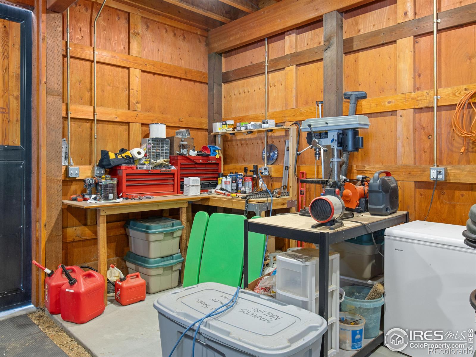 957 Dunraven Glade Road Glen Haven CO 80532