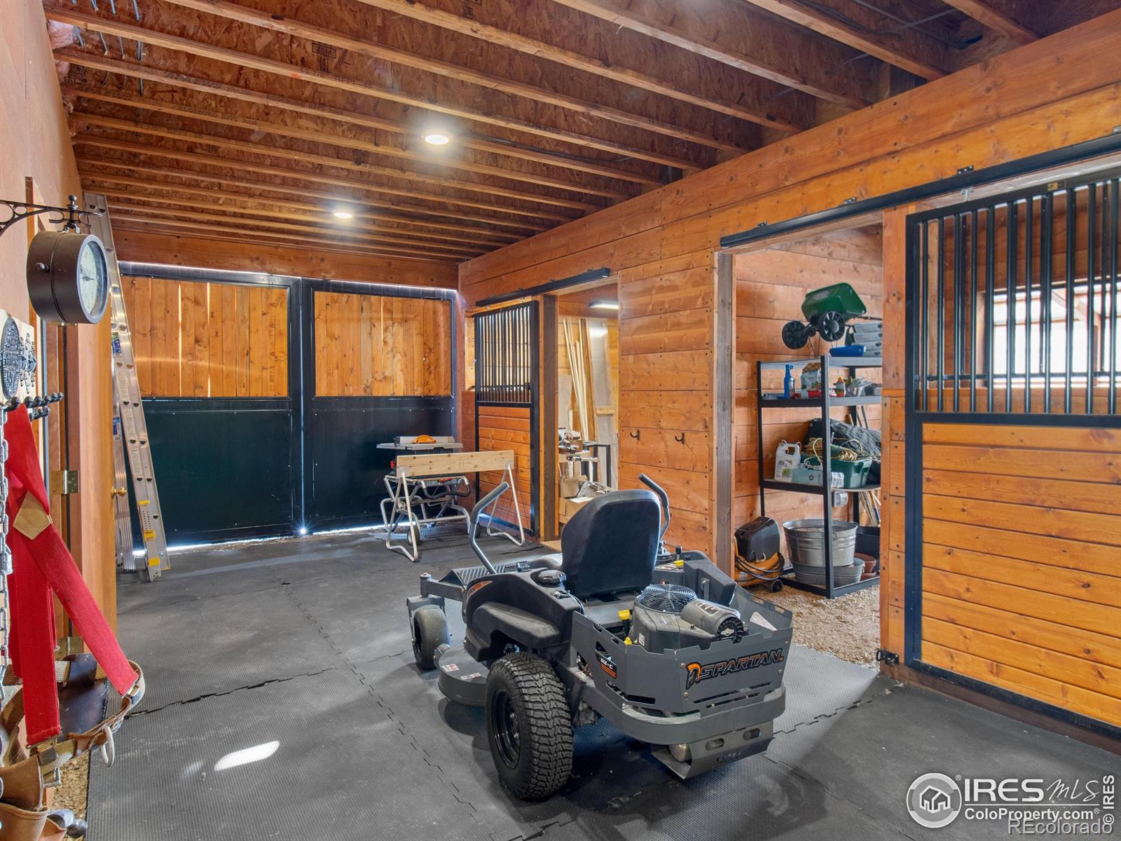 957 Dunraven Glade Road Glen Haven CO 80532