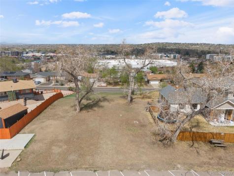 5592 Independence Arvada CO 80002