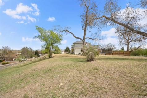 5592 Independence Arvada CO 80002