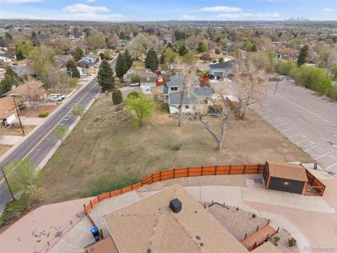 5592 Independence Arvada CO 80002