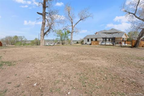 5592 Independence Arvada CO 80002