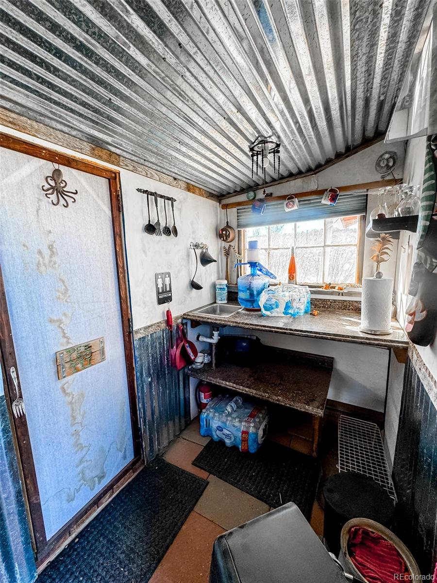 1719 35 1/10 Road De Beque CO 81630