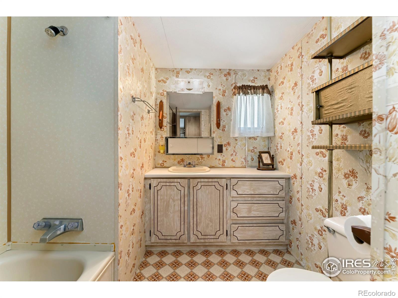 277 Riverside Drive Bellvue CO 80512