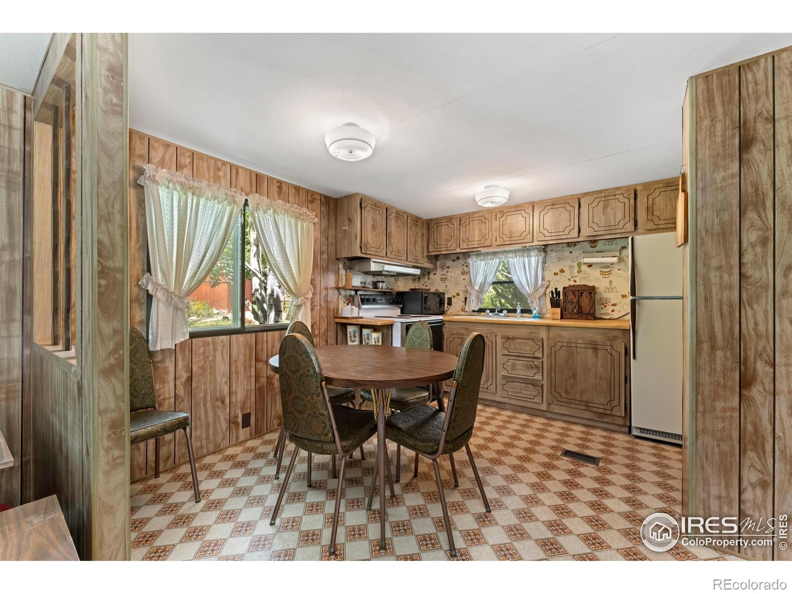 277 Riverside Drive Bellvue CO 80512