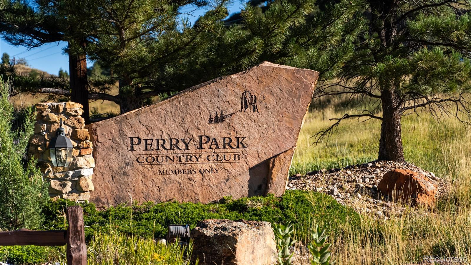 8122 Acoma Drive Larkspur CO 80118