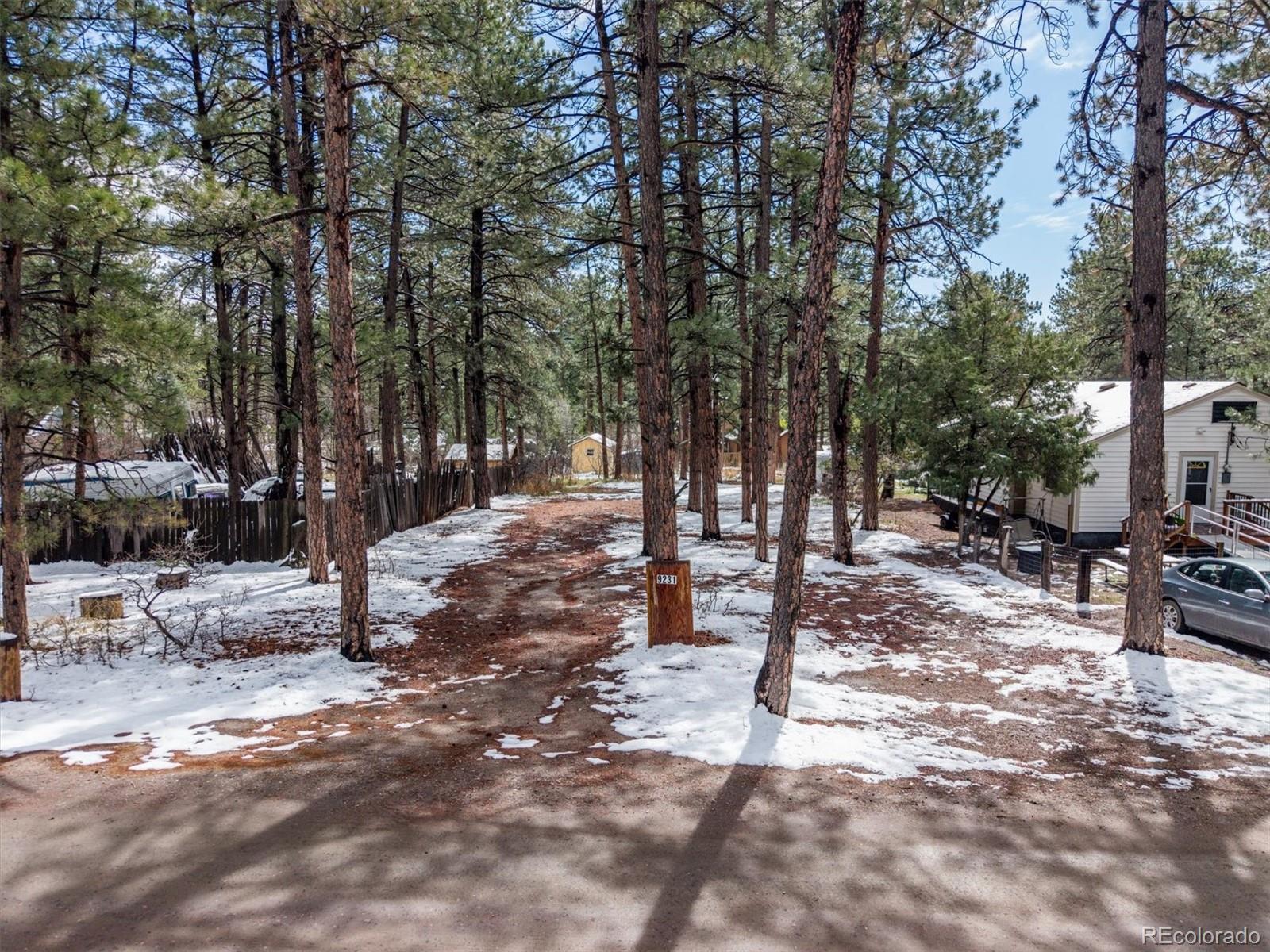 9231 Curtis Road Larkspur CO 80118