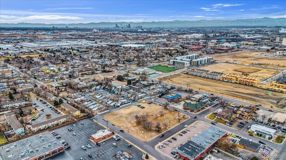 6322 Ivanhoe Street Commerce City CO 80022
