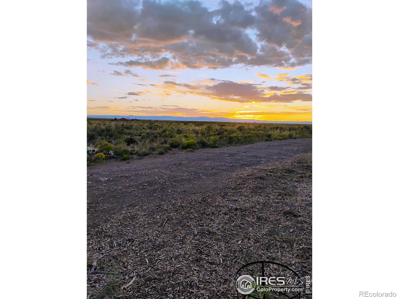 1157 Camino Del Rey Crestone CO 81131