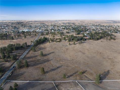 3074 County Road 166 Elizabeth CO 80107