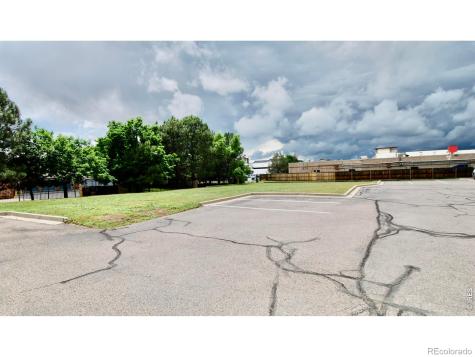 2225 S Iola Street Aurora CO 80014