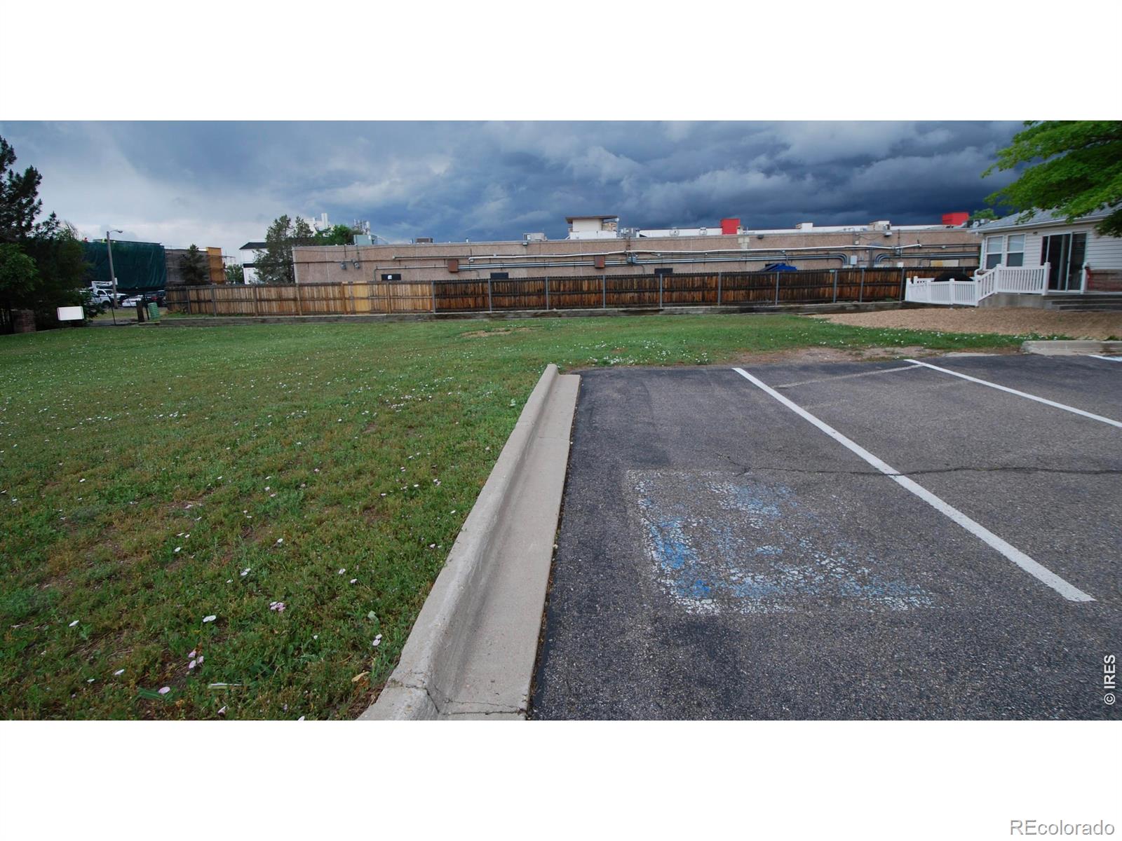 2225 S Iola Street Aurora CO 80014