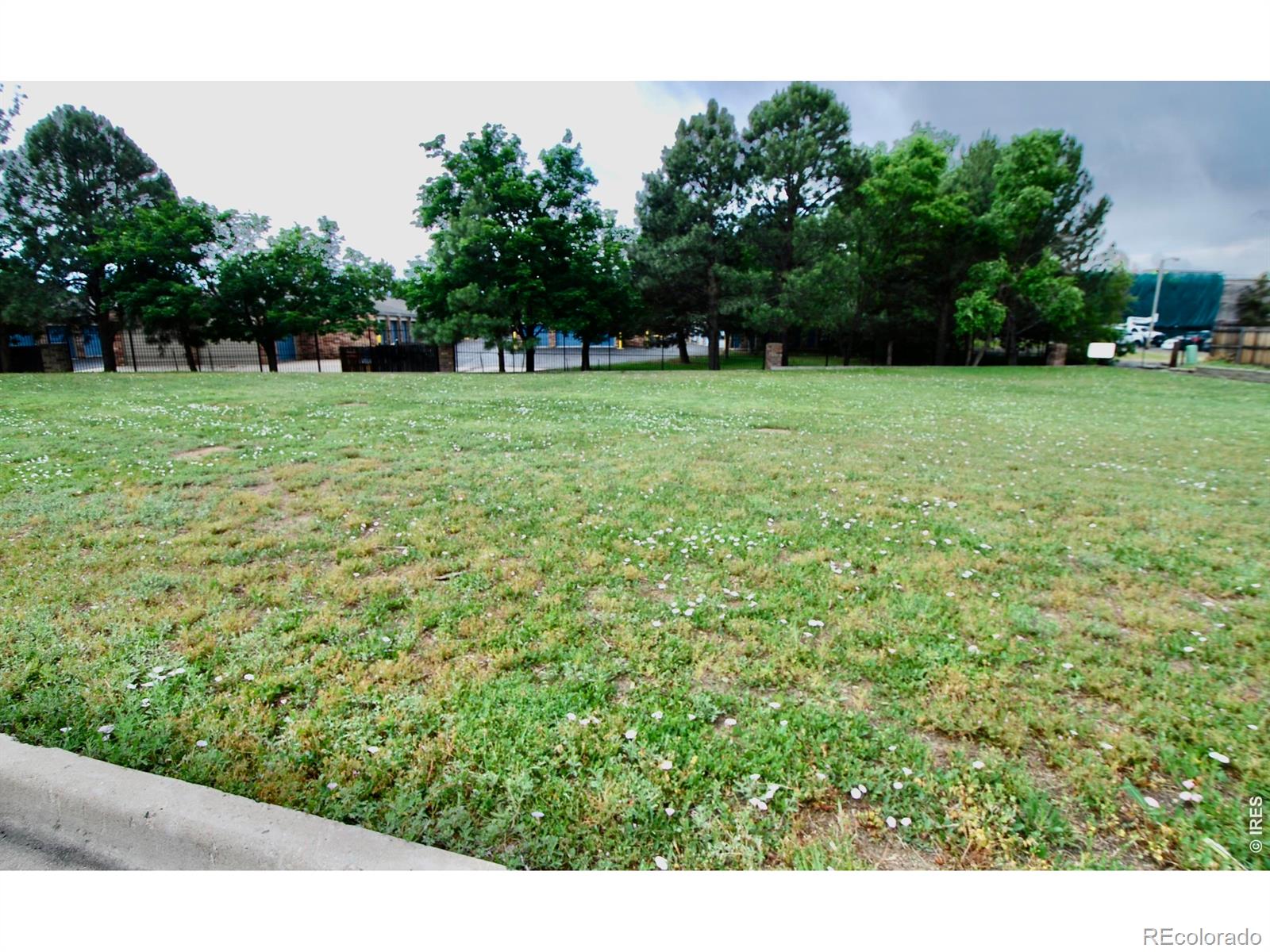 2225 S Iola Street Aurora CO 80014