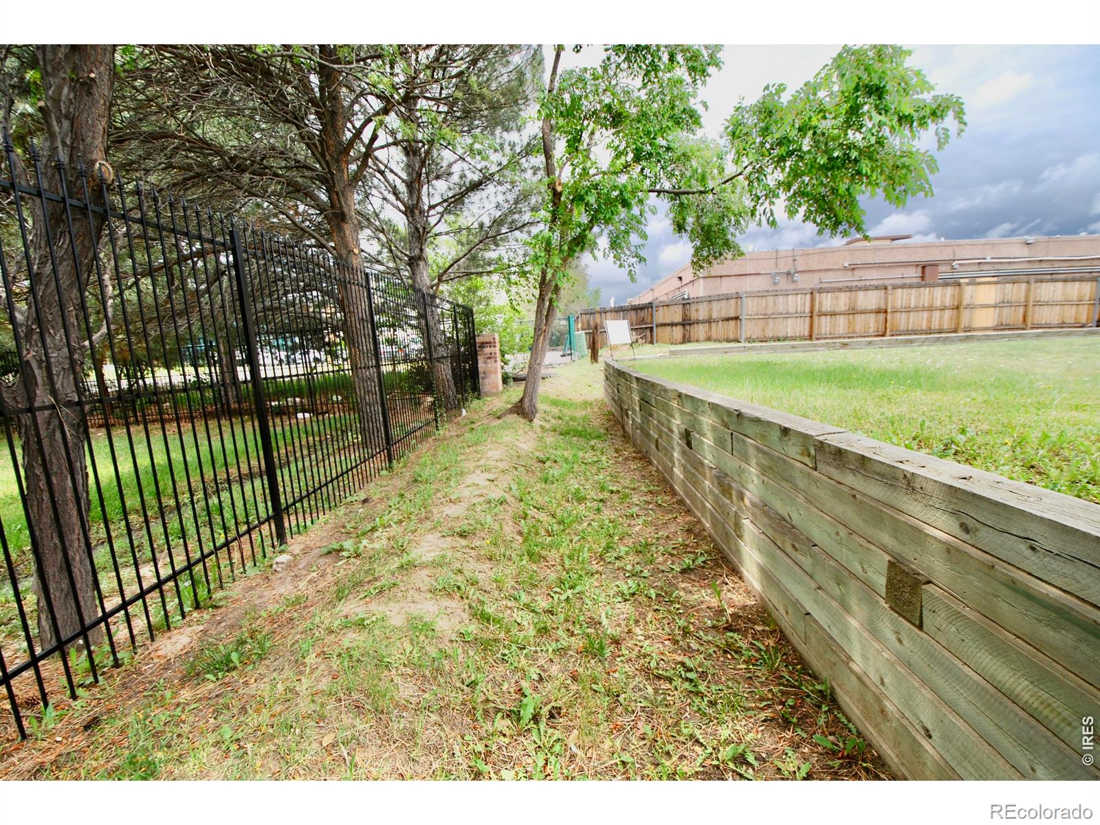 2225 S Iola Street Aurora CO 80014