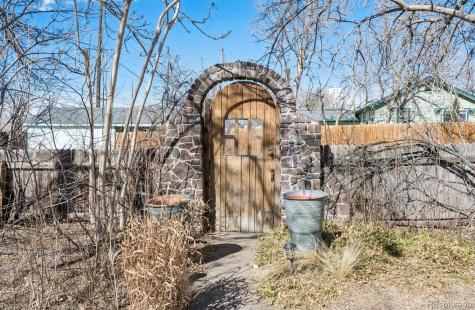 4047 Madison Street Denver CO 80216