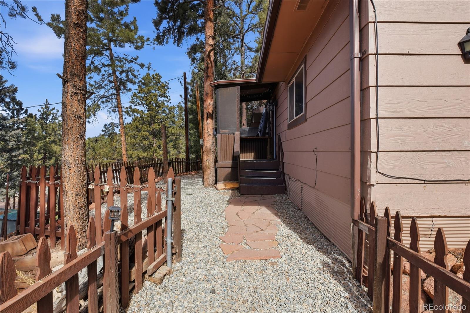 19253 E Us Highway 24 Woodland Park CO 80863