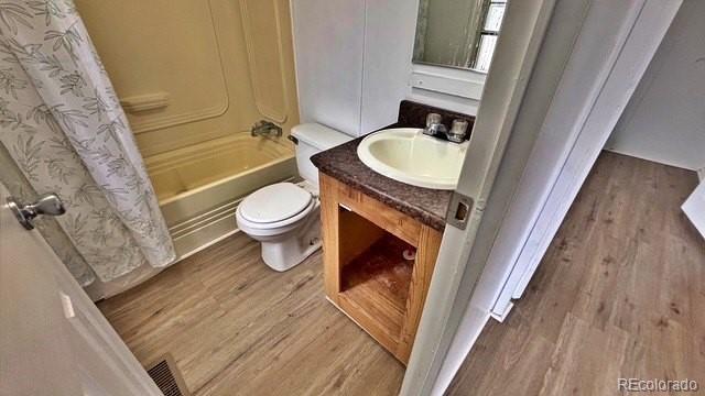 1212 Reed Lane La Junta CO 81050