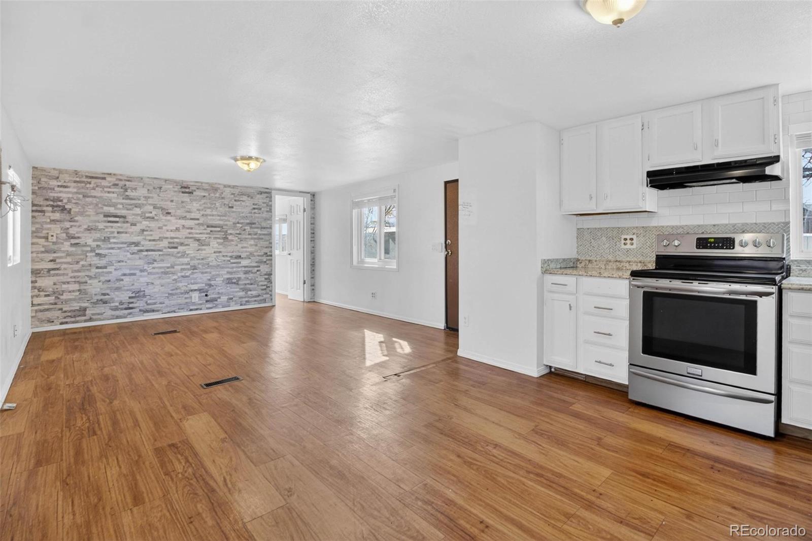 4903 E 96th Place Denver CO 80229