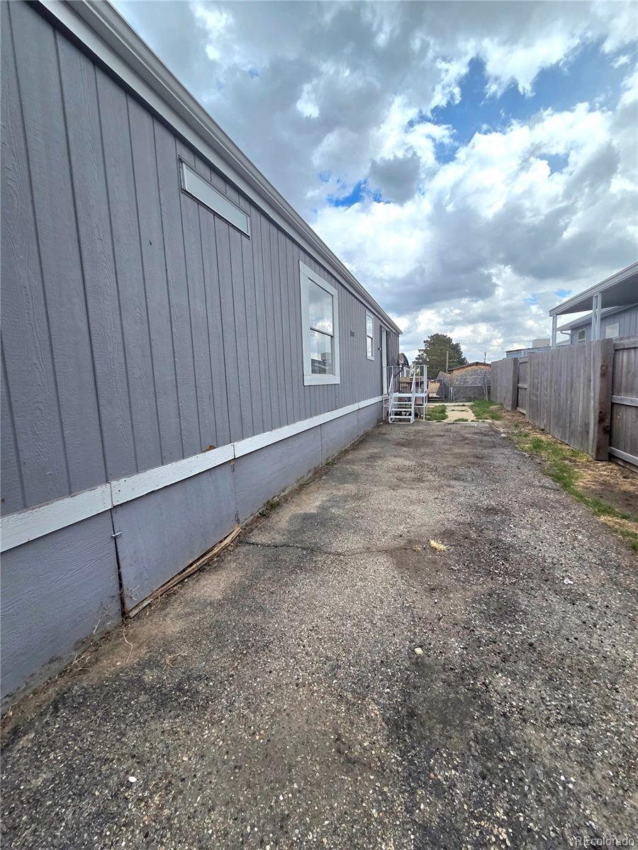 9710 Gull Street Denver CO 80260