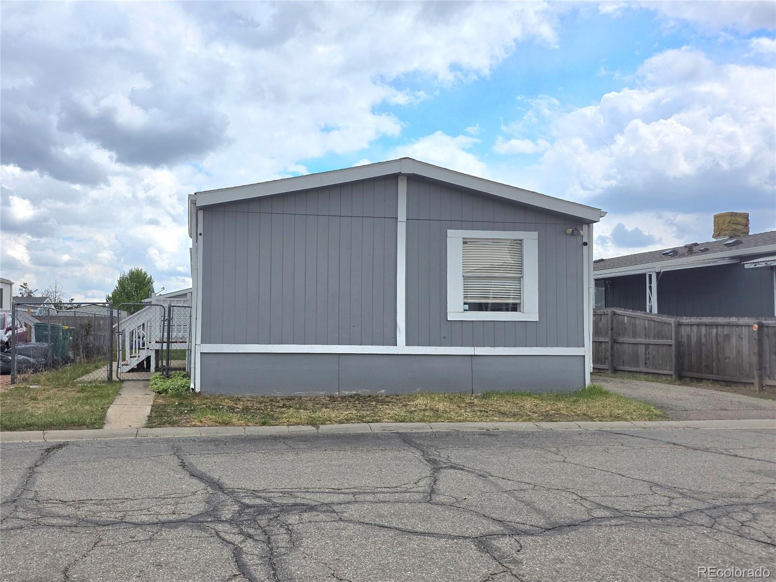 9710 Gull Street Denver CO 80260