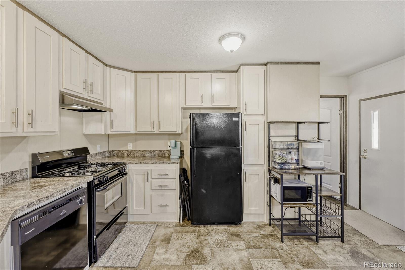 211 B Street Evans CO 80620