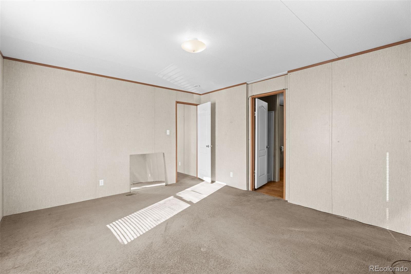 1095 Western Colorado Springs CO 80915