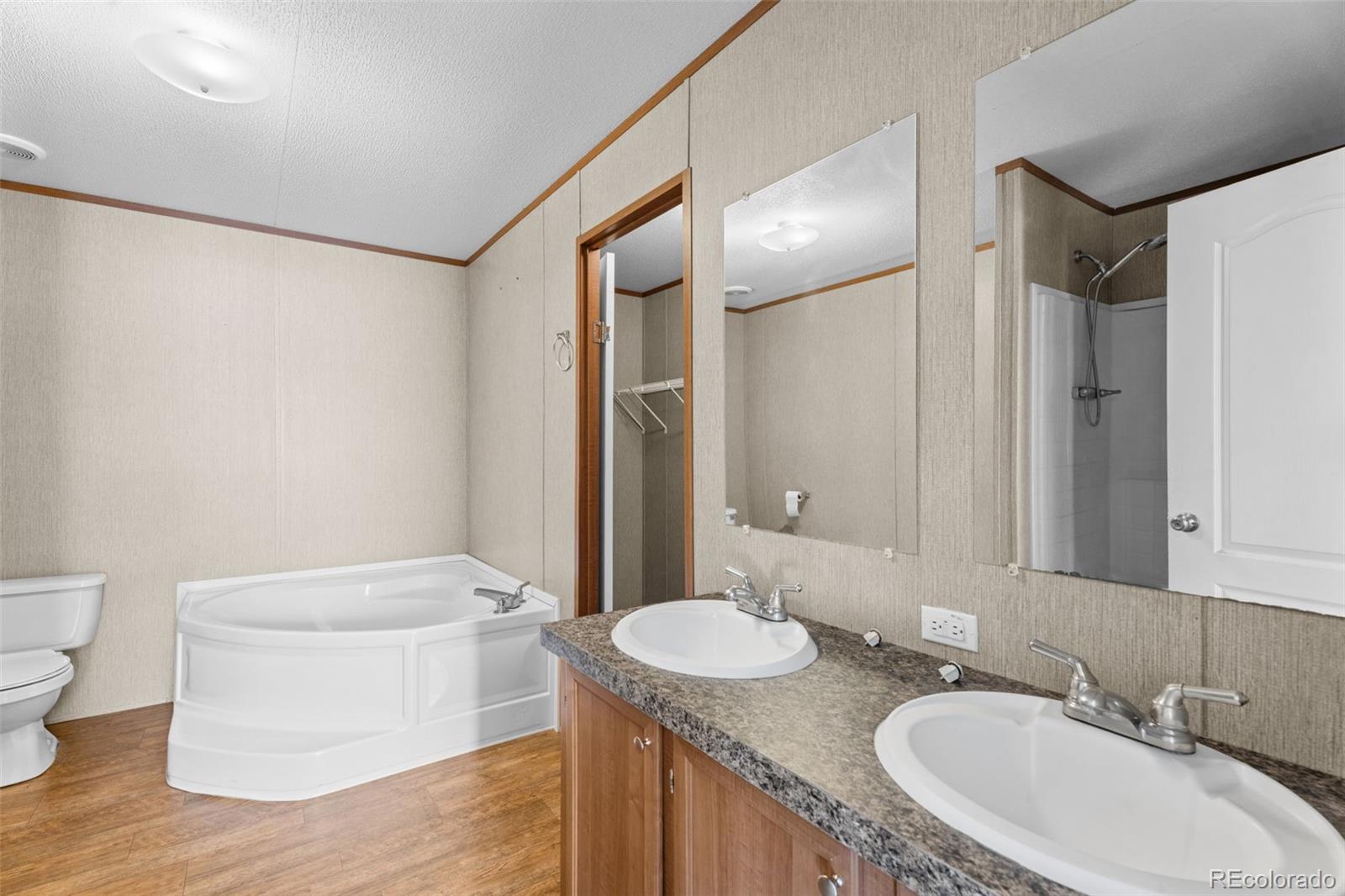 1095 Western Colorado Springs CO 80915