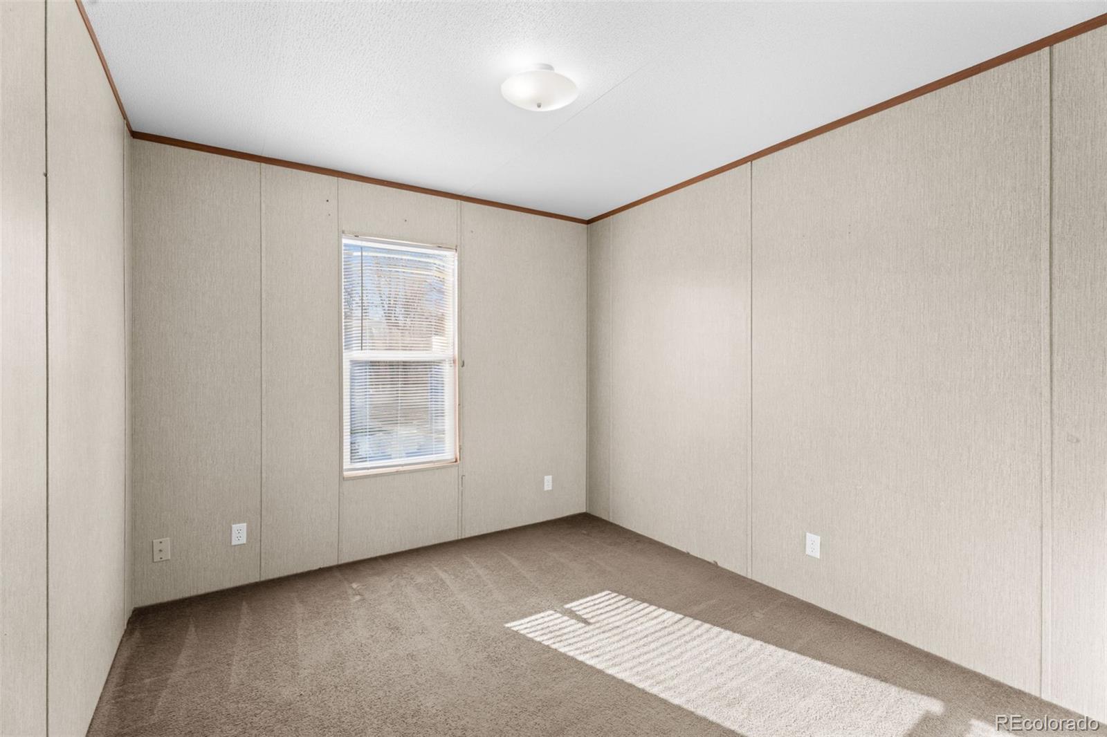 1095 Western Colorado Springs CO 80915