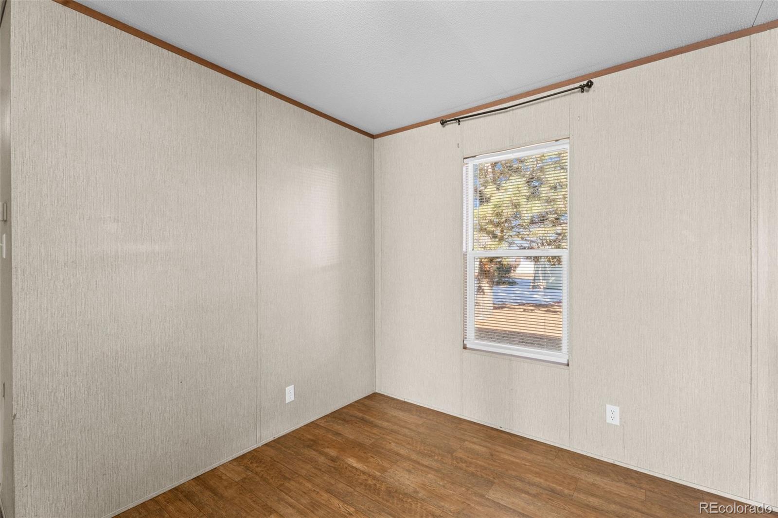 1095 Western Colorado Springs CO 80915