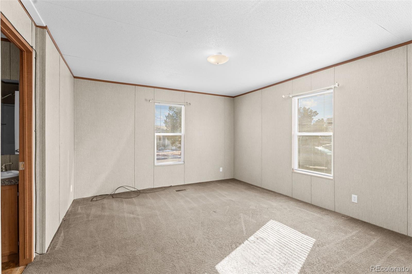 1095 Western Colorado Springs CO 80915