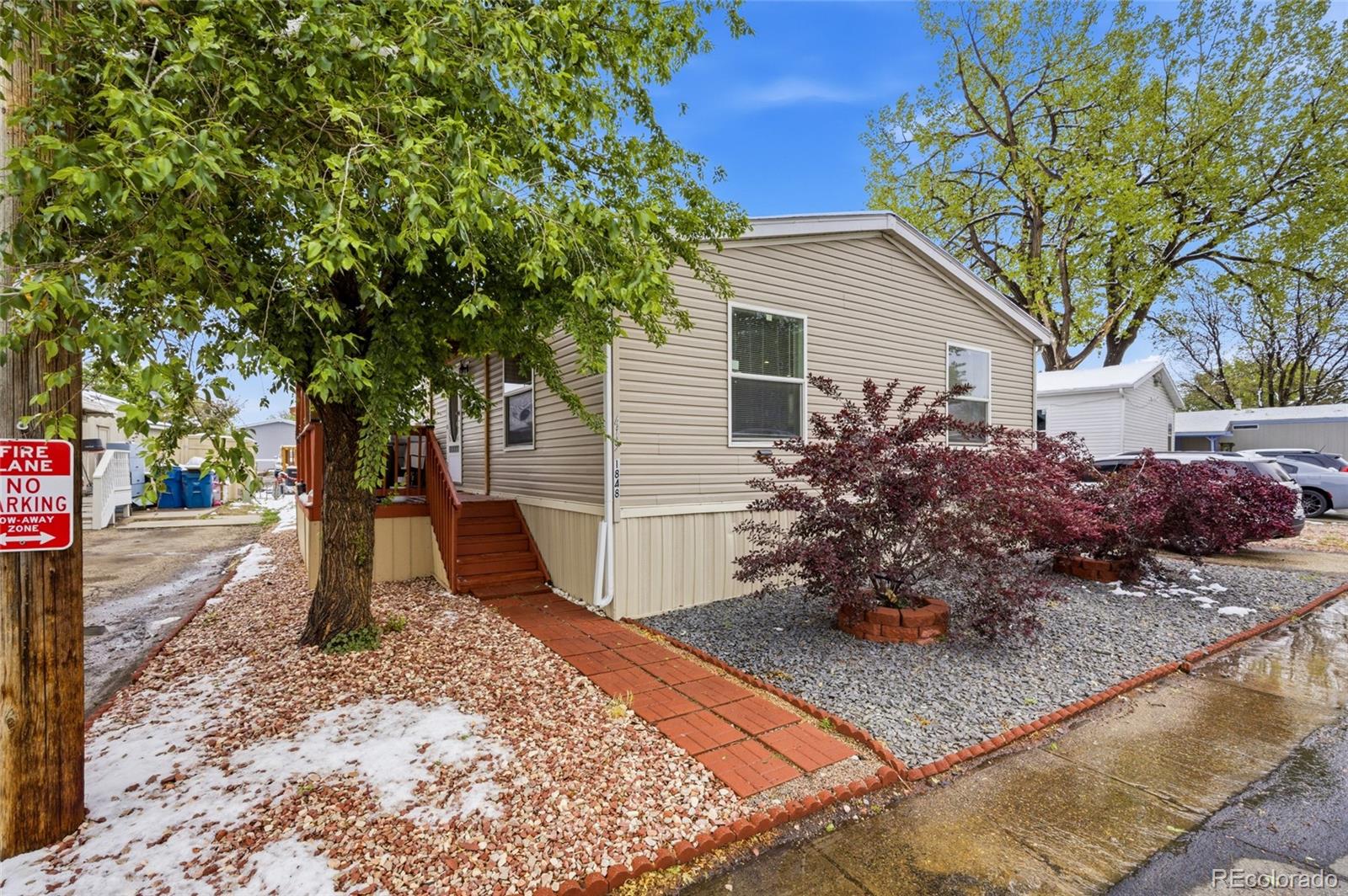 1848 Pitkin Aurora CO 80011